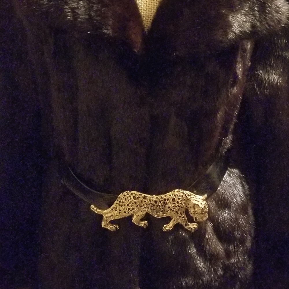 Mink Jacket/Belt Not Included - Picture 3 of 16